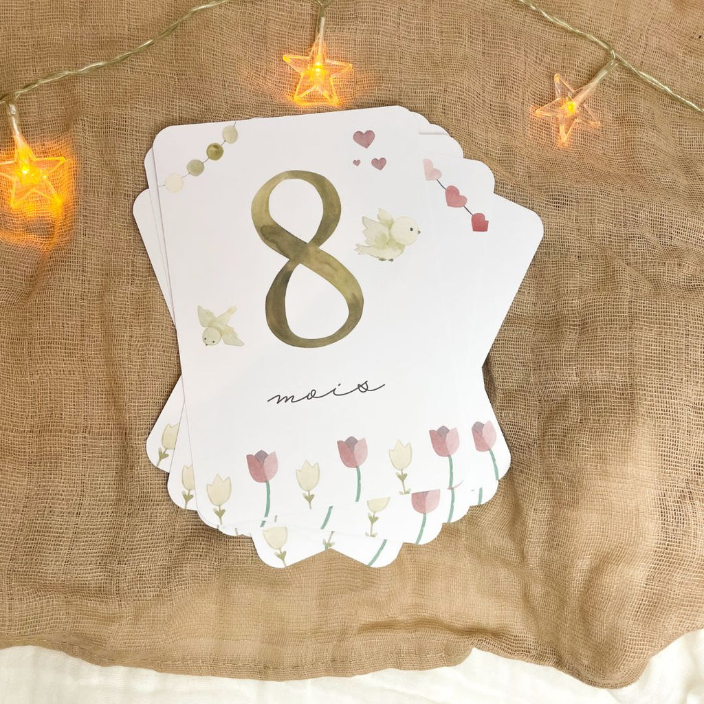 Baby milestone cards - First year - Knot